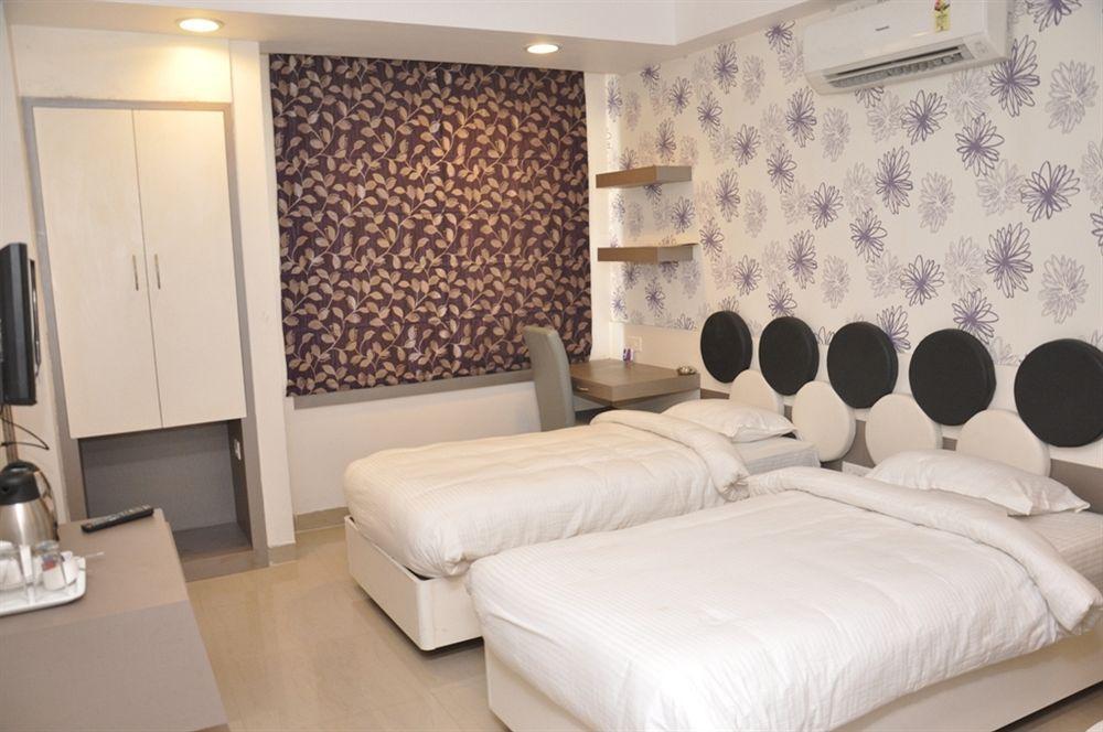 Nirvana Hotel 3*